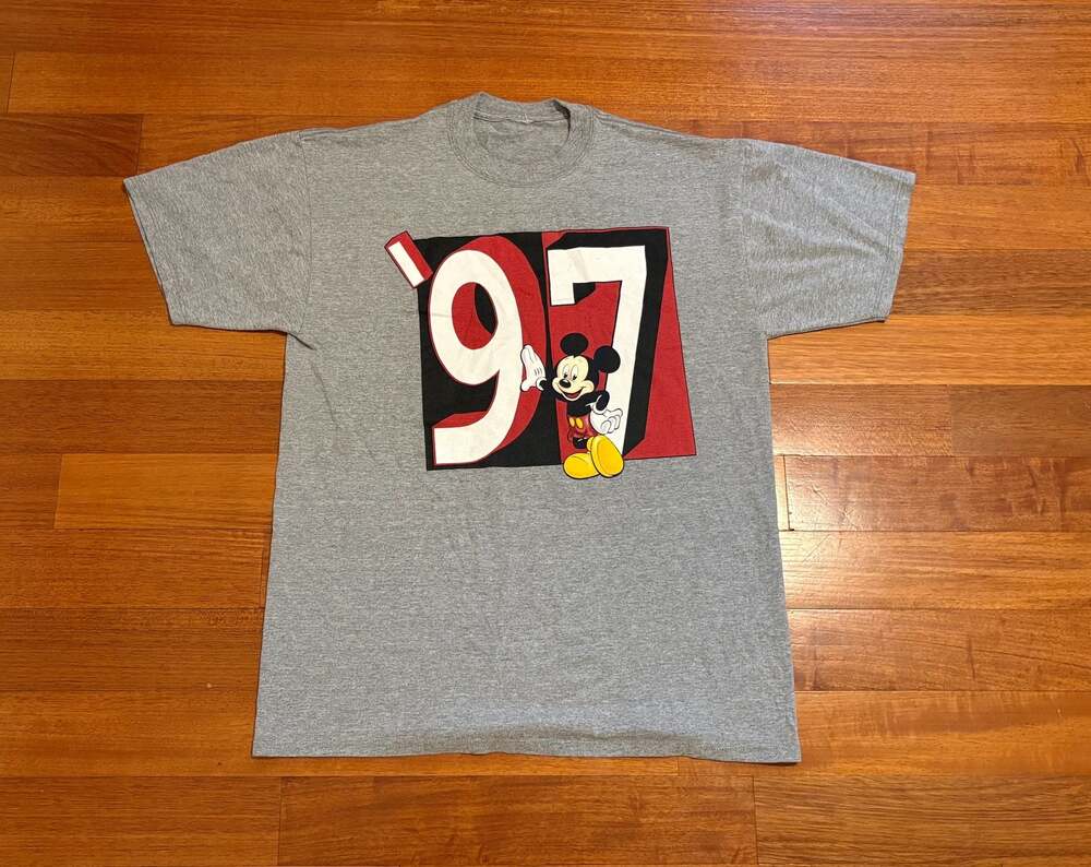 Vintage 1997 Walt Disney World Mickey Mouse Gray T-Shirt